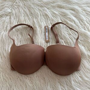 SKIMS Nude Toned Molded Underwire Bra